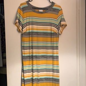 Cute striped dress!